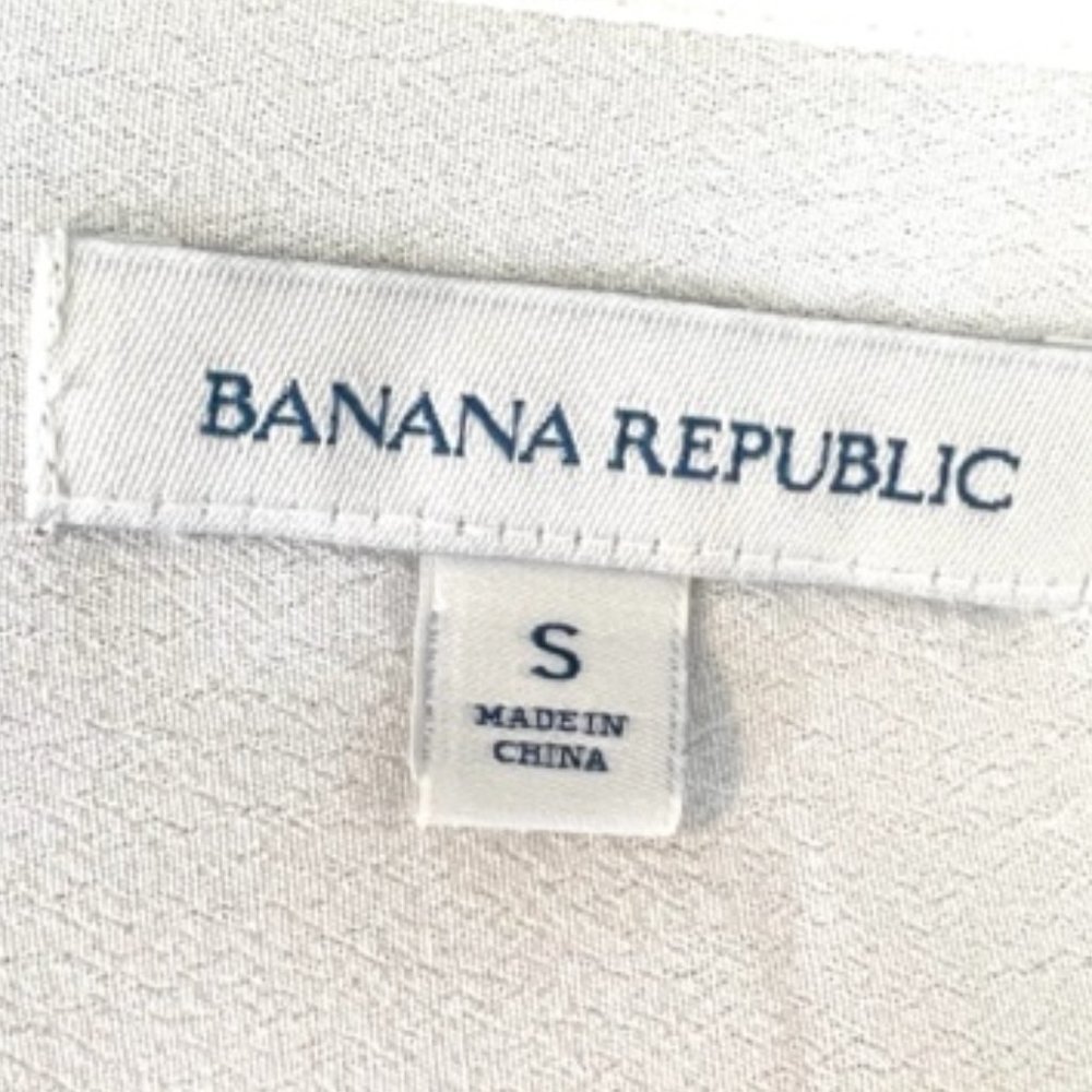 Off-White Scoop Neck Blouse from Banana Republic - Picture 4 of 7